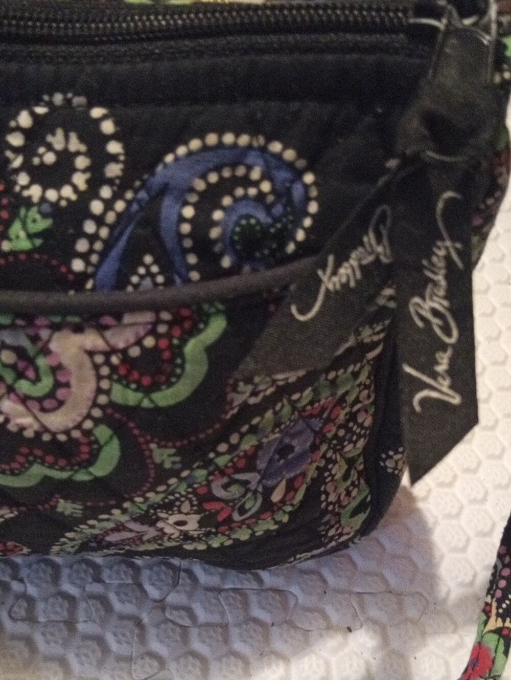 Vera Bradley Black Quilted Paisley Crossbody with Multicolor Accents#adjustable - Picture 4 of 9
